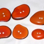 button orange