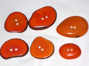 button orange